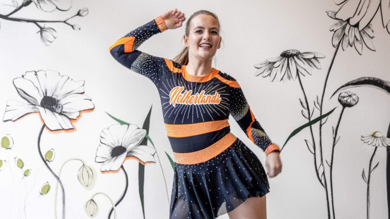 Haarlemse cheerleader Sascha (29) gaat nog één keer volle bak in Amerika: ’Je bent echt helemaal kapot’
